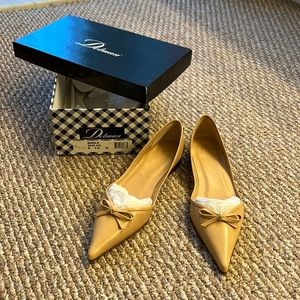 Delmas nude leather ballet flats 6.5 M